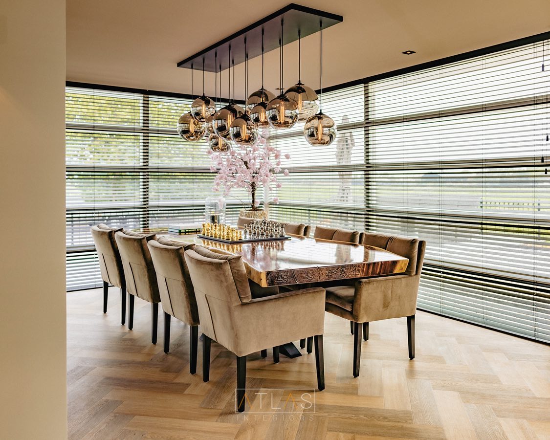 Eetkamer ingericht door Atlas Interiors